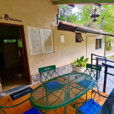 Pousada Casa Mantiqueira - Proxima Ao Capivari E Opcoes De Hidromassagem Campos do Jordão Eksteriør billede